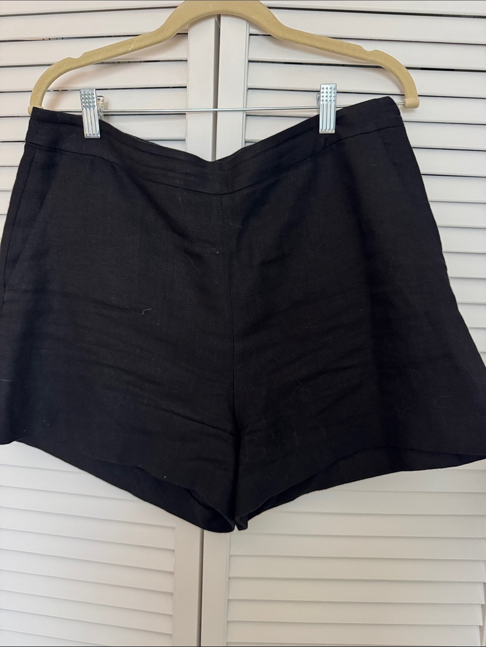 Theory High-Waist Black Tailored Linen-Blend Shorts